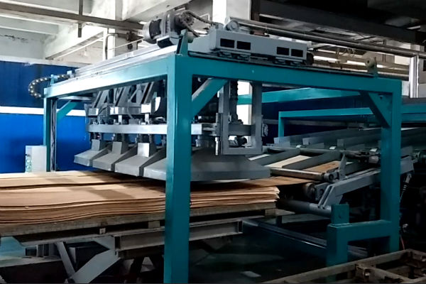 单板午夜AV在线播放